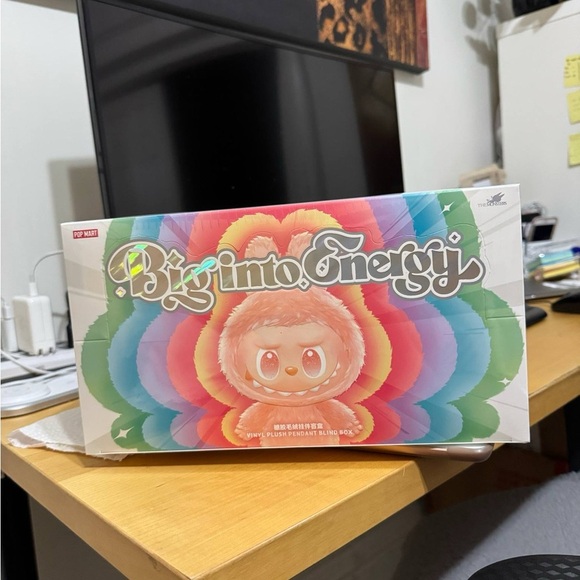 “Loyalty” - Labubu Keychain - Picture 2 of 4